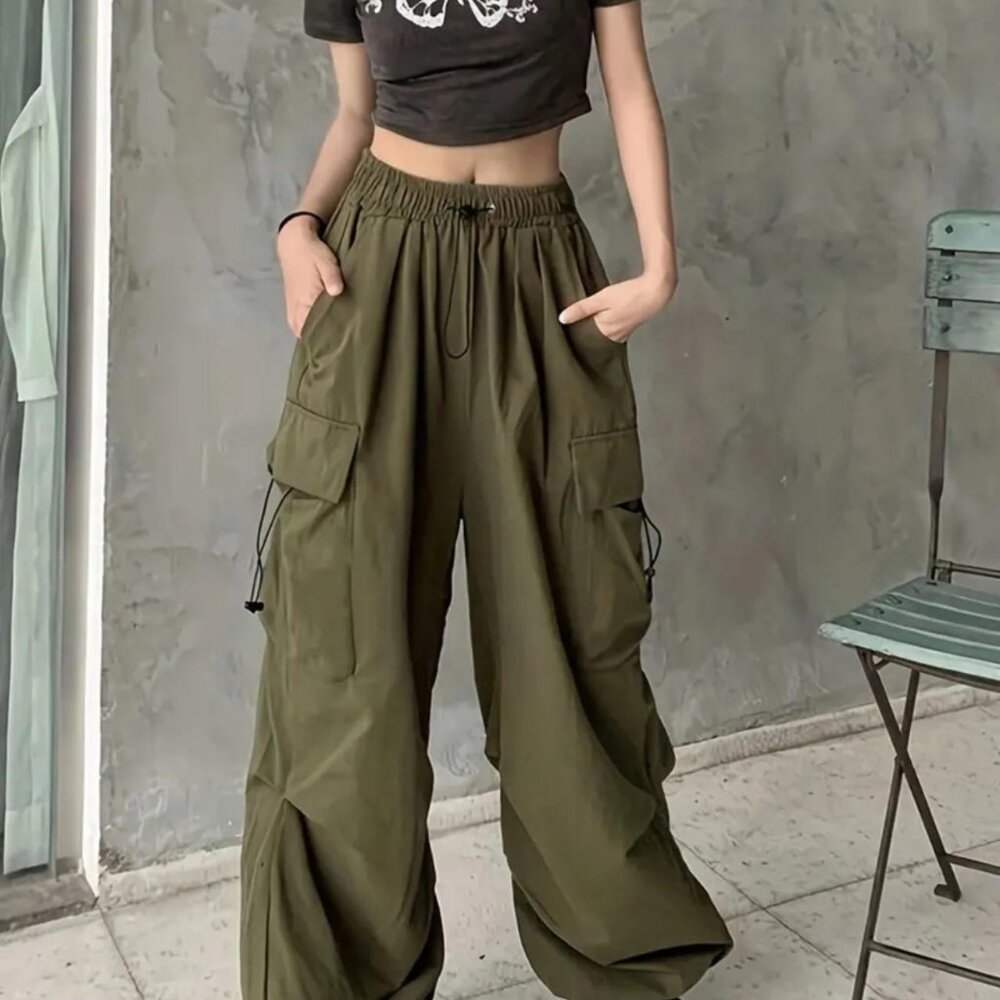 Green cargo pants